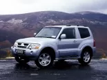 Mitsubishi Pajero (V68W, V63W, V65W) 3 поколение, рестайлинг, джип suv 3 дв. (2002 - 2006)