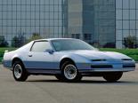 Pontiac Firebird 3 поколение, рестайлинг, хэтчбек 3 дв. (1985 - 1990)