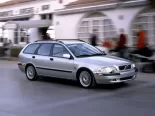 Volvo V40 (VW10, VW14, VW17, VW26, VW27, VW29, VW70, VW78) 1 поколение, рестайлинг, универсал (2000 - 2004)